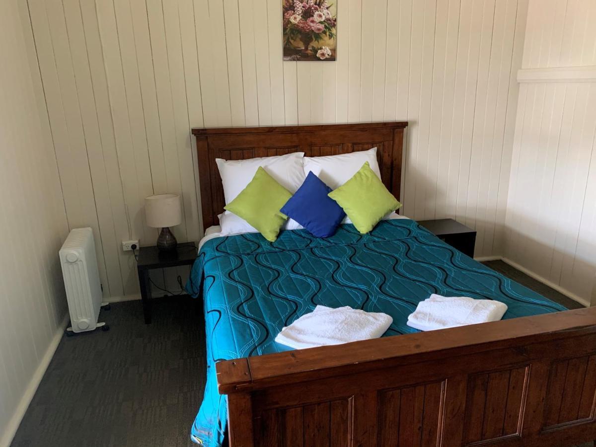 Exchange Hotel Toogoolawah Exterior foto